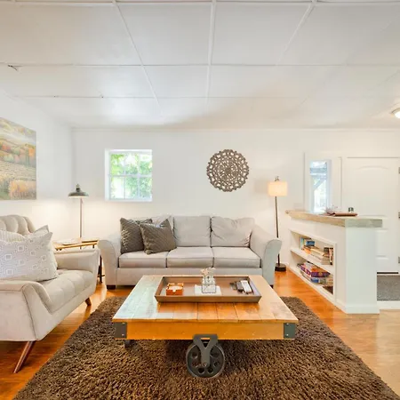 Charming Milk Barn Home On Vineyard Estate